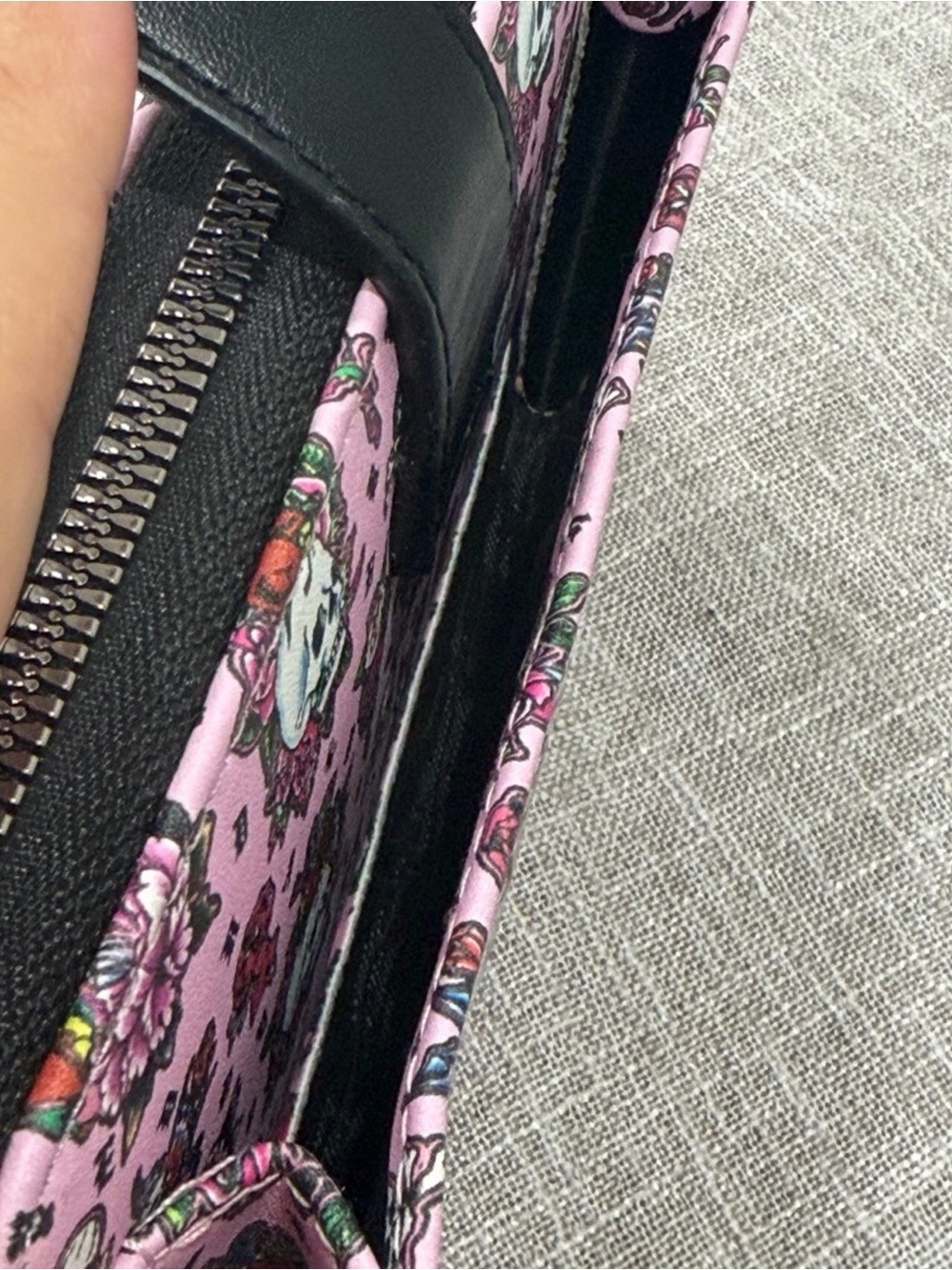 Ed Hardy Pink Wristlet Wallet with Skull & Rose Print - Picture 4 of 6